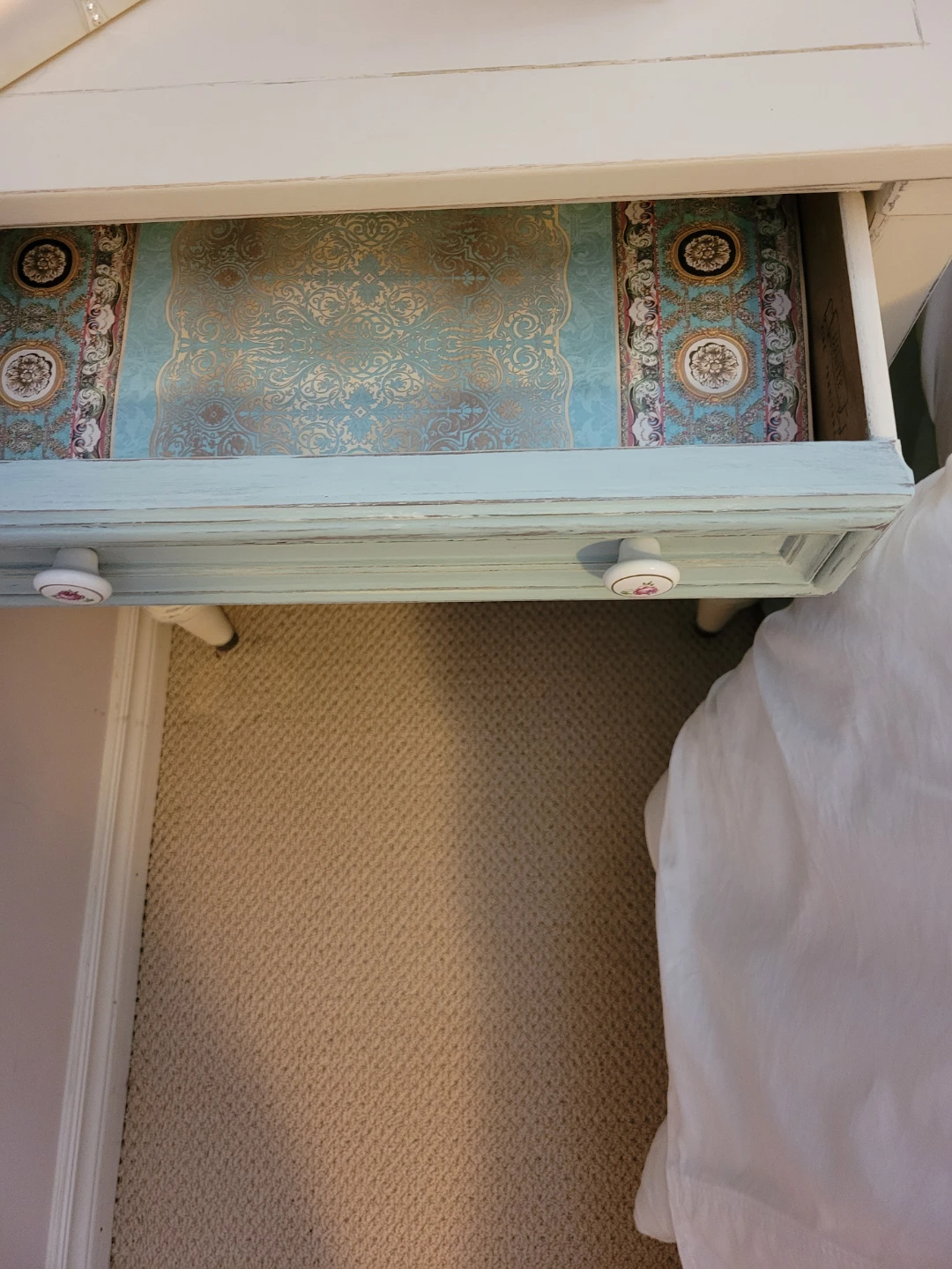 Vintage Pair of Hand Painted /Distressed Nightstands - photo 2