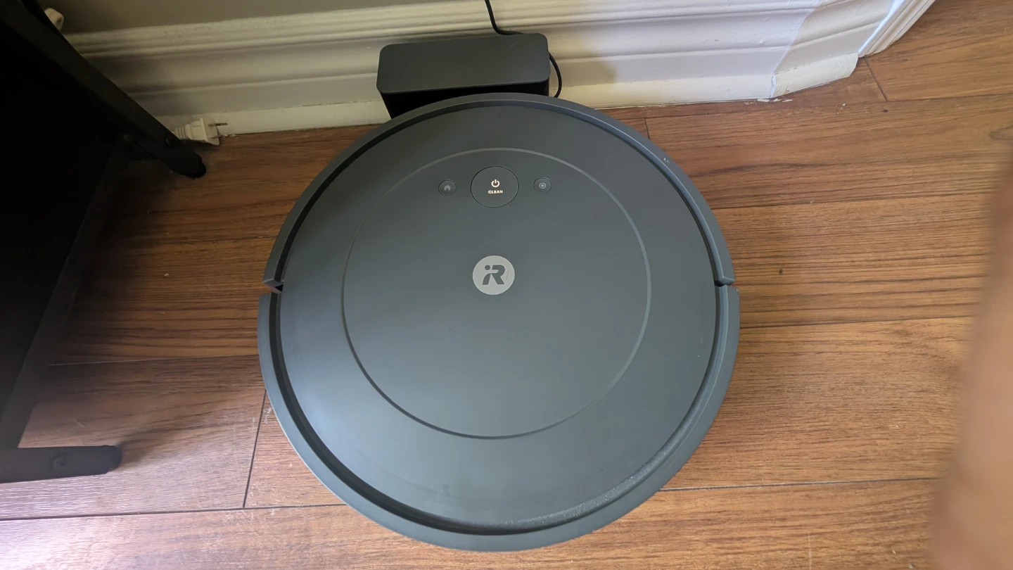 iRobot Roomba essentials Vacuum Cleaner with Accessories - photo 2