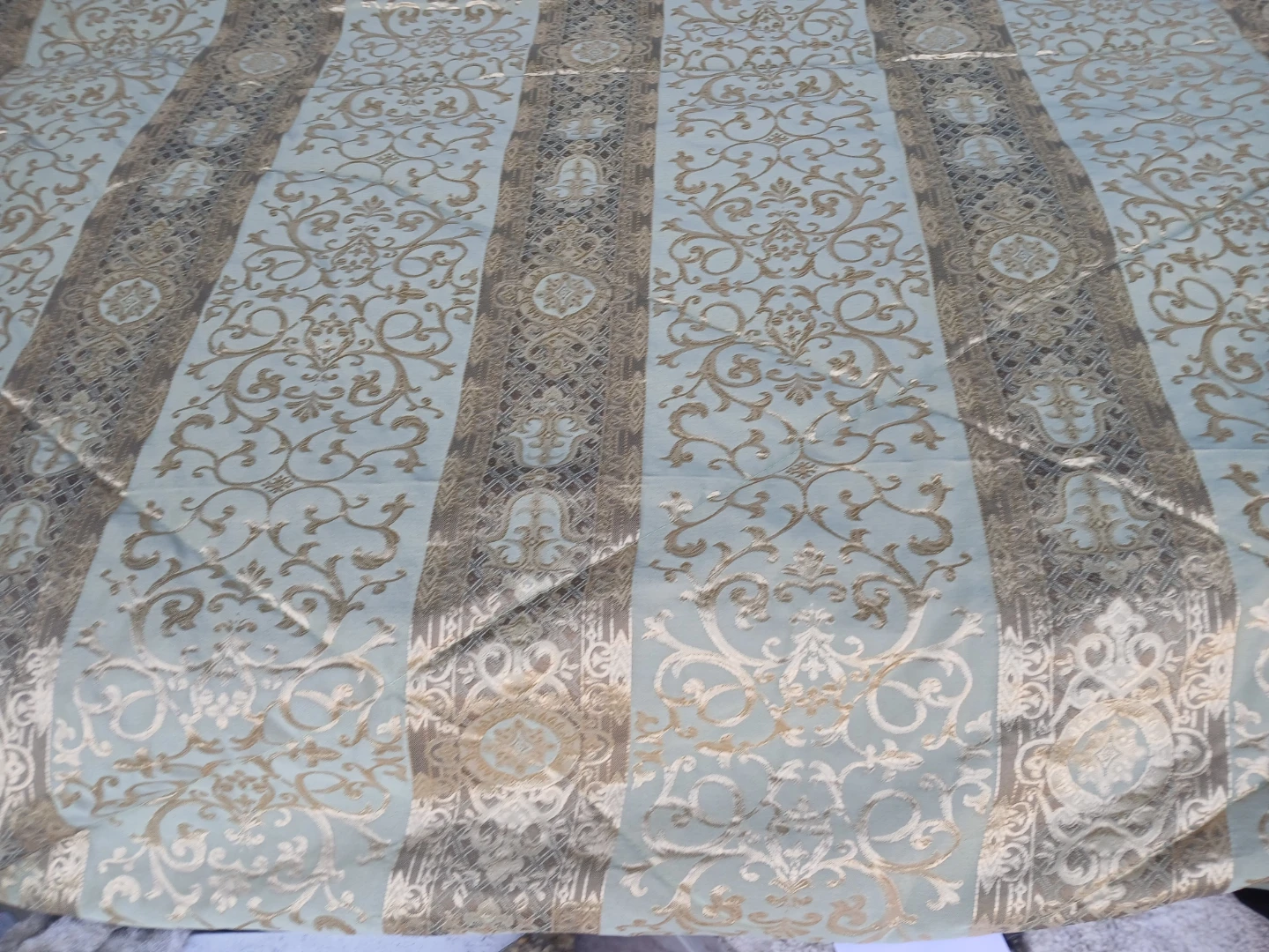 Bed comforter - photo 2