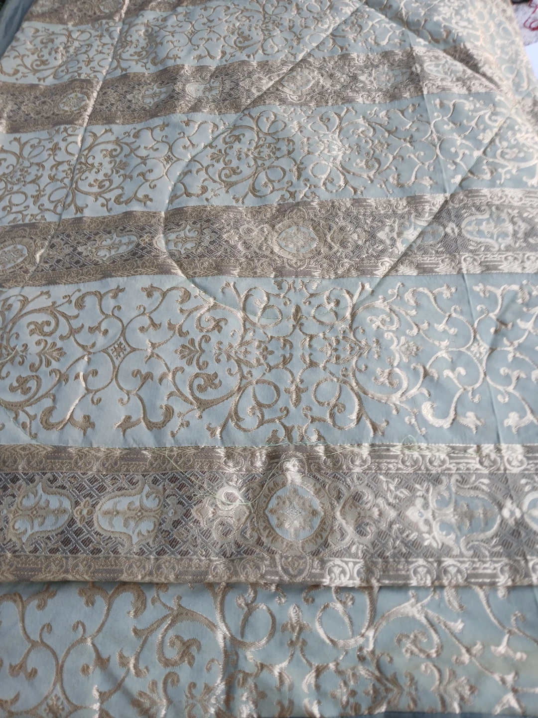 Bed comforter - photo 3