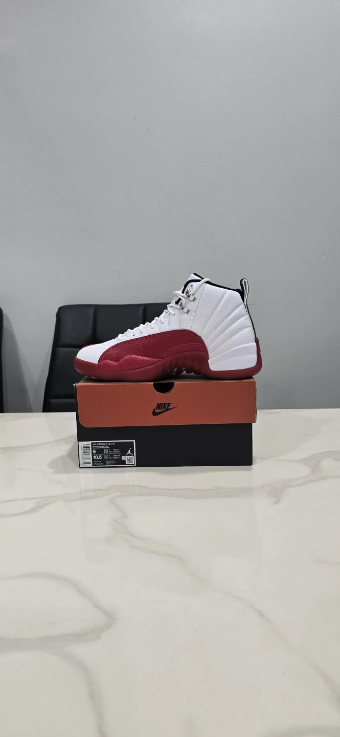 Air Jordan 12 Cherry size 9 - photo 3