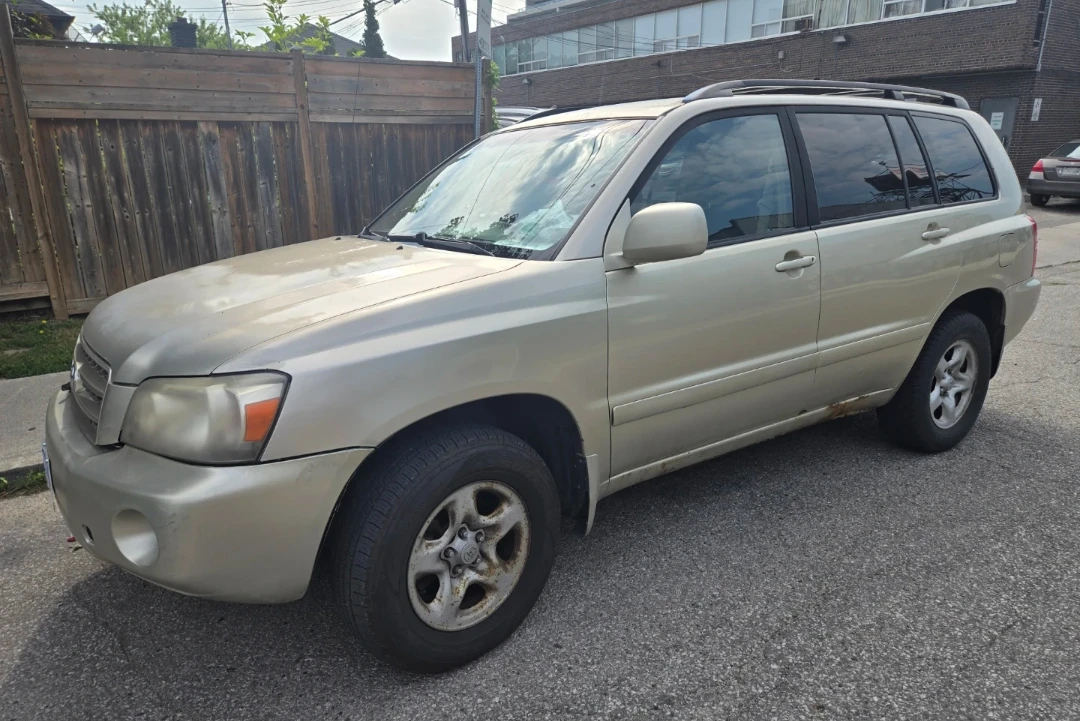 Toyota Highlander V6 AWD - photo 3