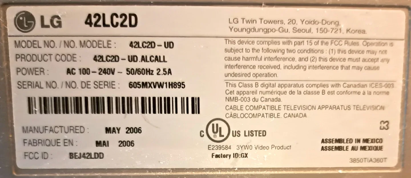 42 inch LG lcd TV from 2006 - photo 3