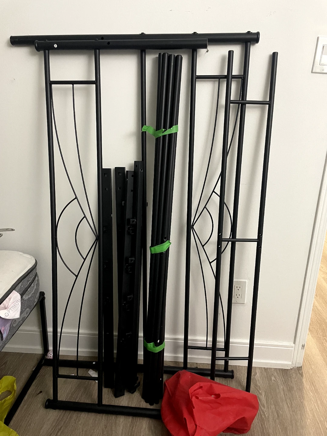 Yaheetech Full Size Metal Bed Frame - Black - photo 2