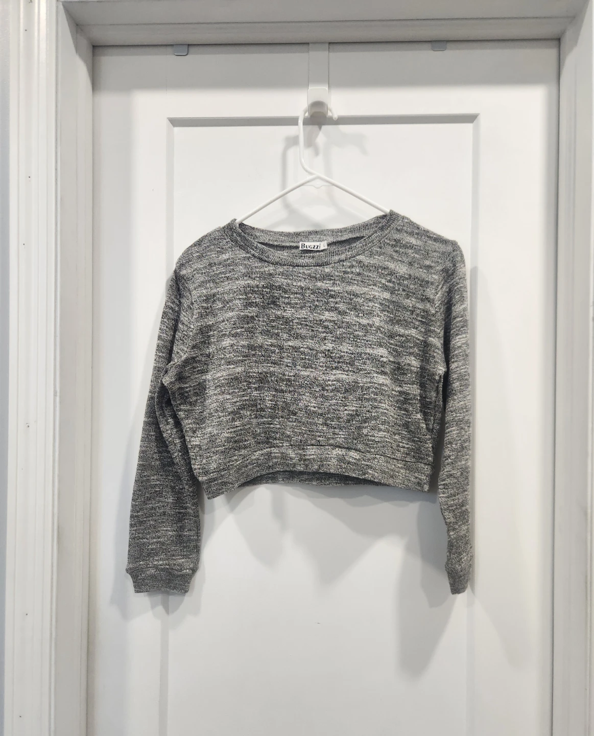Bugzzi Gray Heathered Cropped Long Sleeve Sweater - Size L ⚽