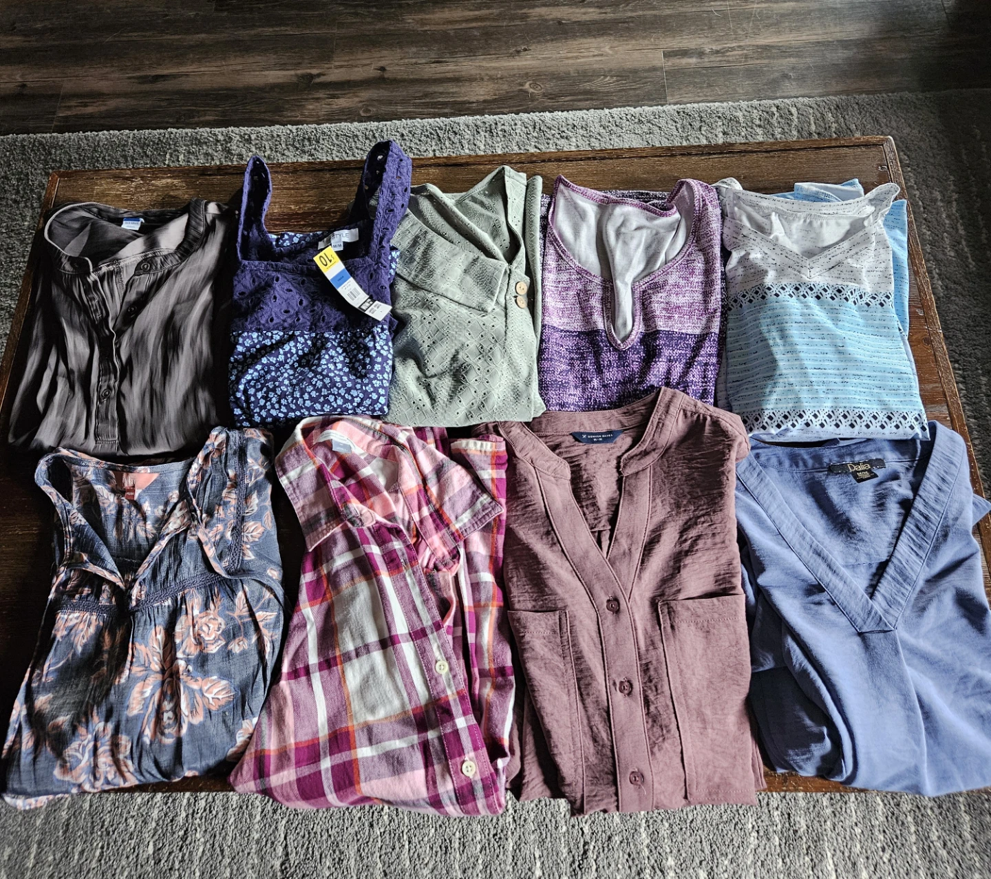 Nine Women's Tops-Medium - photo 2
