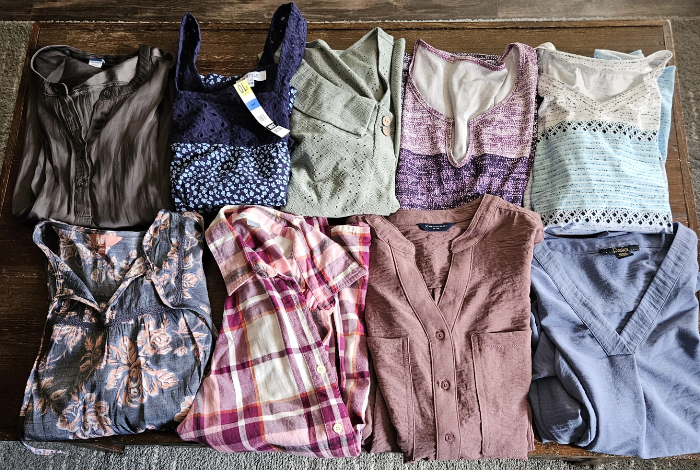 Nine Women's Tops-Medium - photo 4