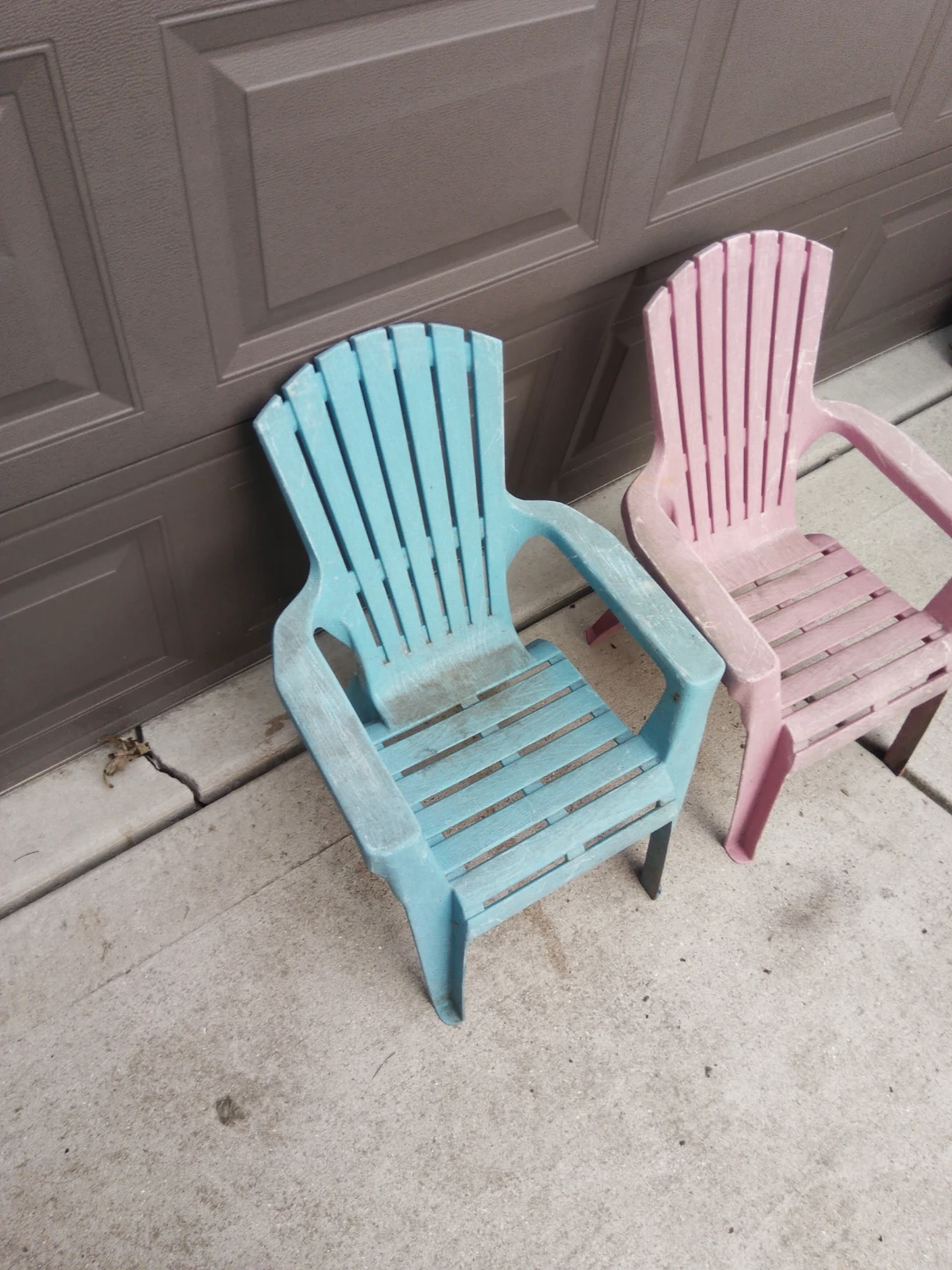 Kids Plastic Adirondack Chairs (Blue & Pink) - photo 2