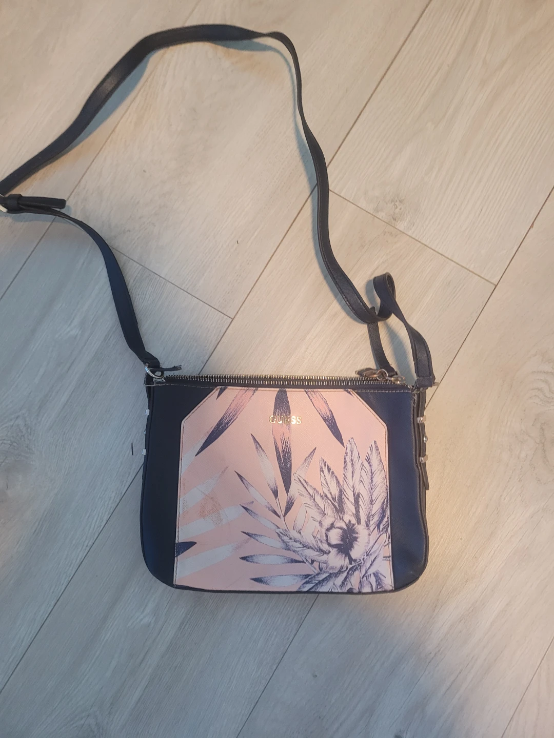 Guess Shoulder Bag - Floral Pattern