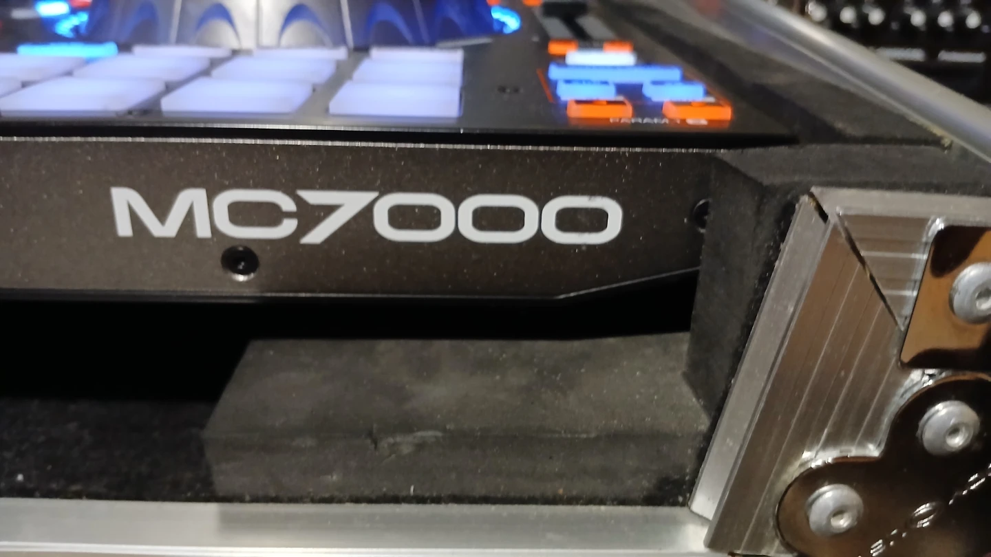 Denon DJ MC7000 - photo 5