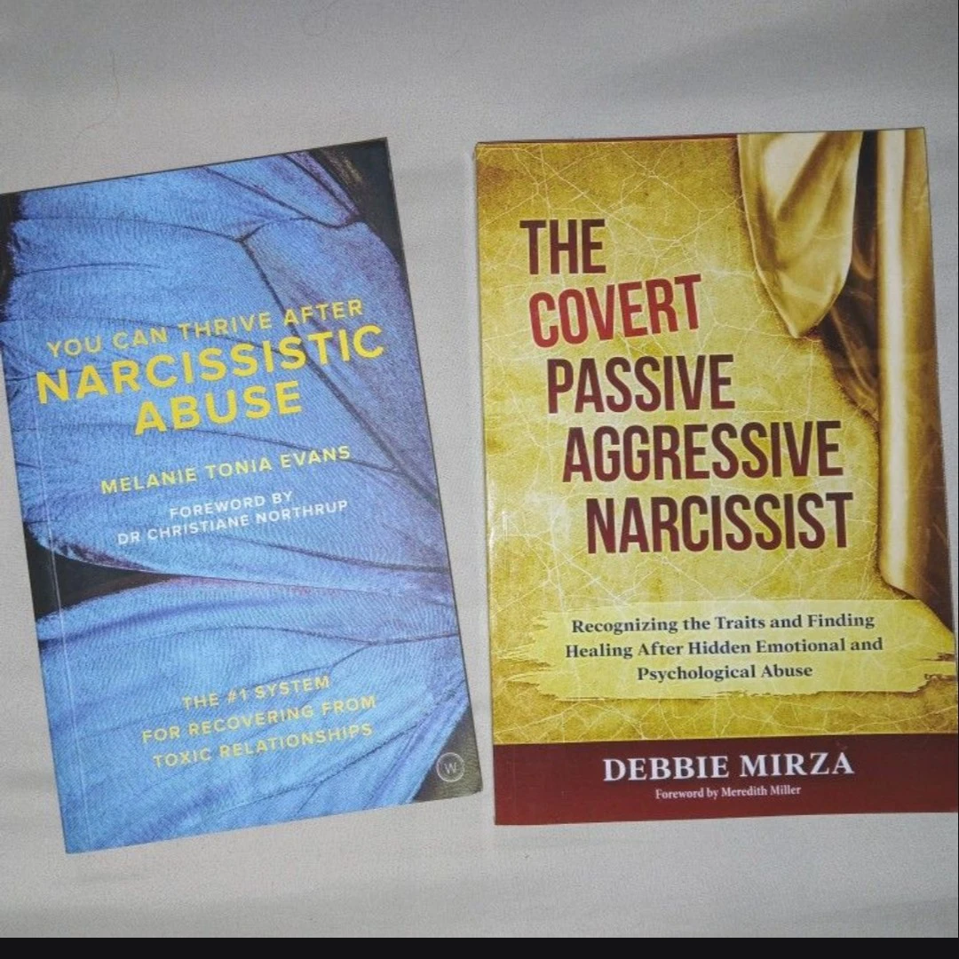 Narcissist Books ⚽