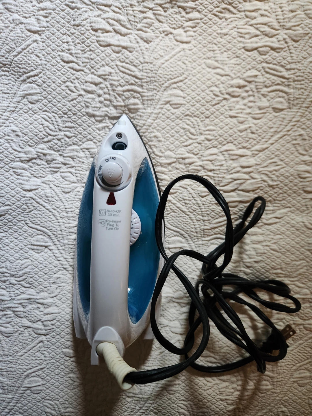 White and Blue Steam Iron ⚽