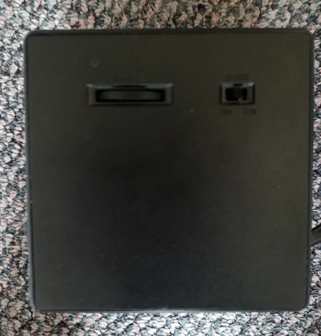 Sony Cube Alarm Clock Radio - photo 4
