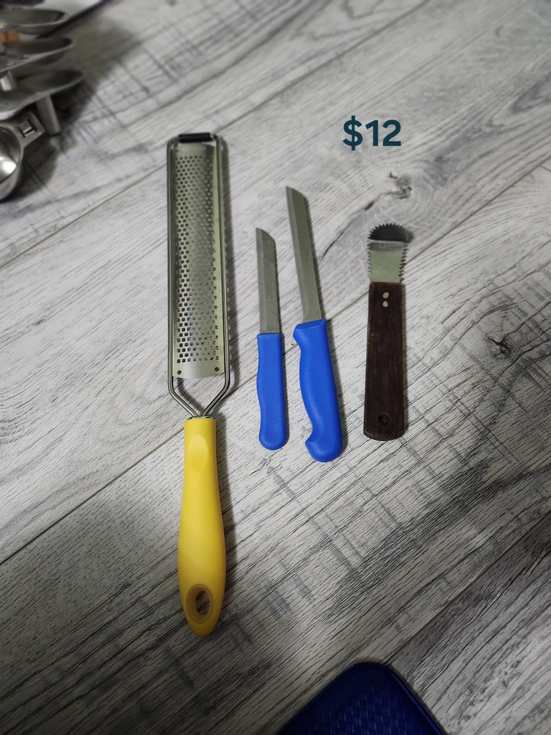 Assorted Kitchen Gadgets - photo 5