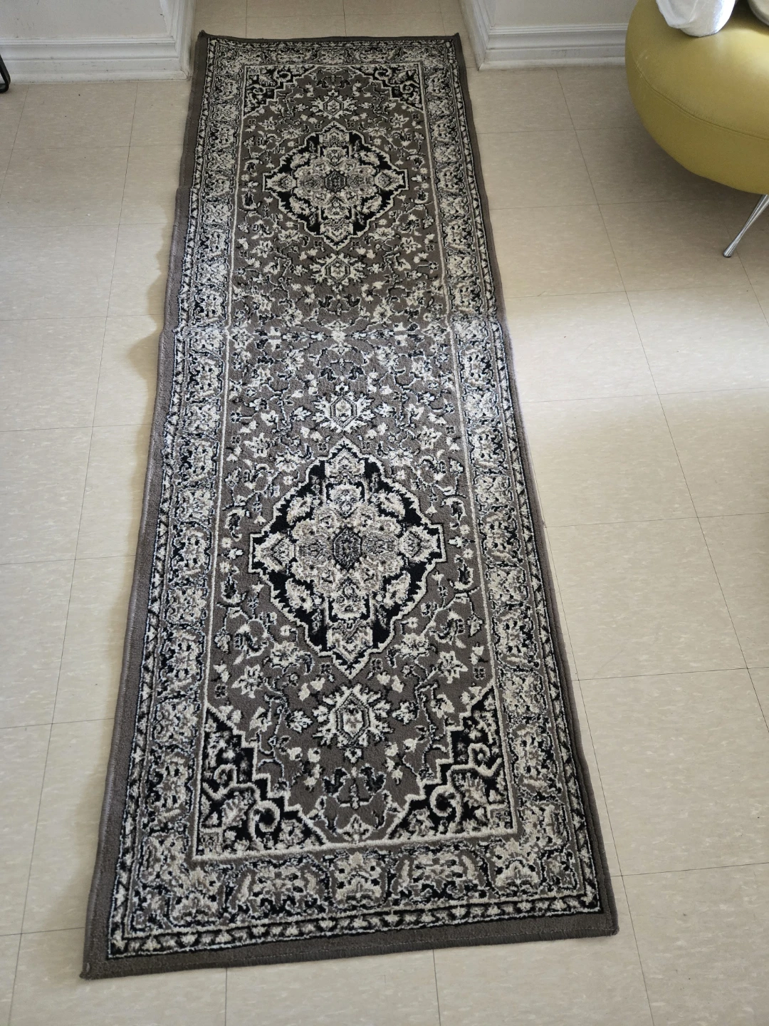 Traditional Pattern Runner Rug
