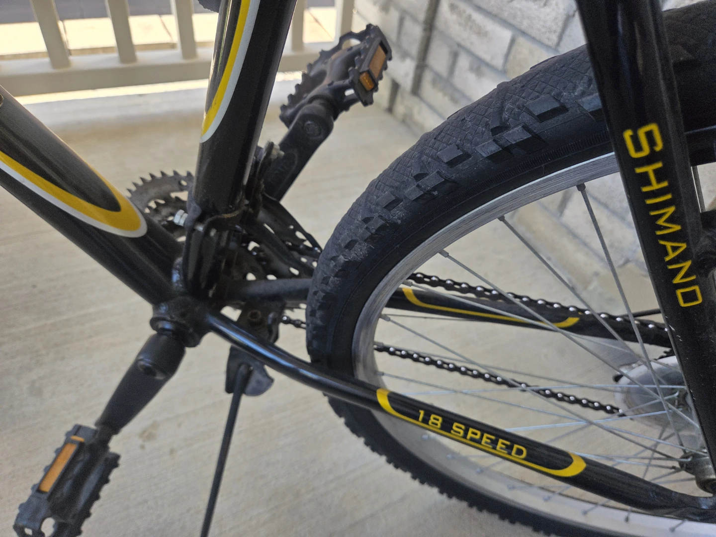 Reebok 18-Speed Mountain Bike – 20" Frame - photo 2