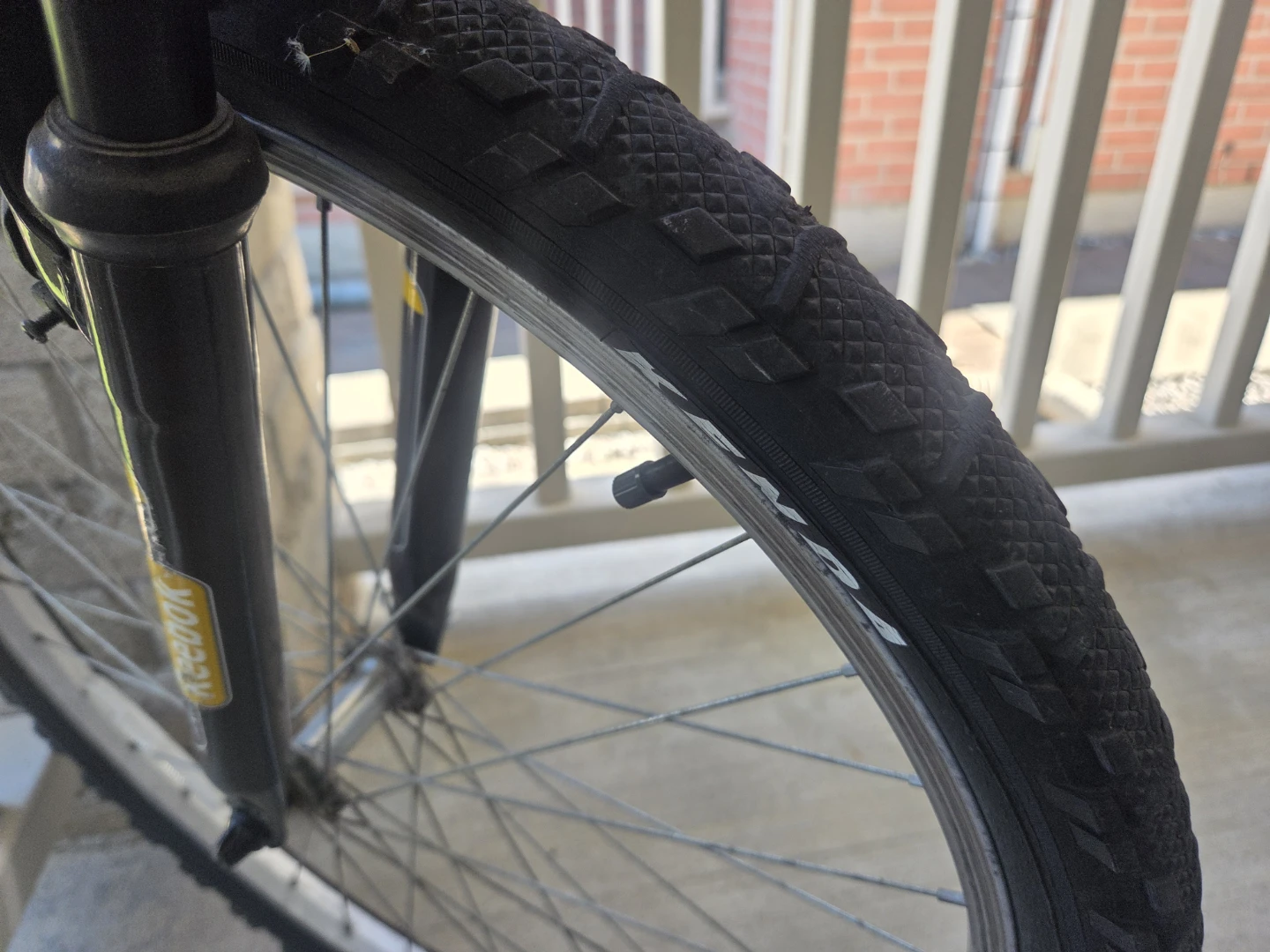 Reebok 18-Speed Mountain Bike – 20" Frame - photo 4