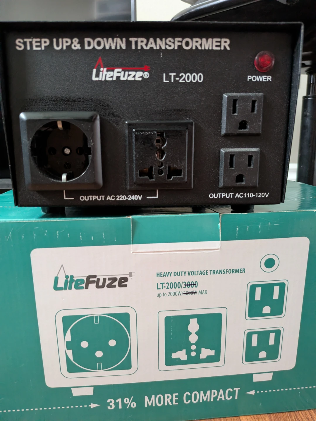 LiteFuze LT-2000 Step Up & Down Voltage Transformer - photo 2
