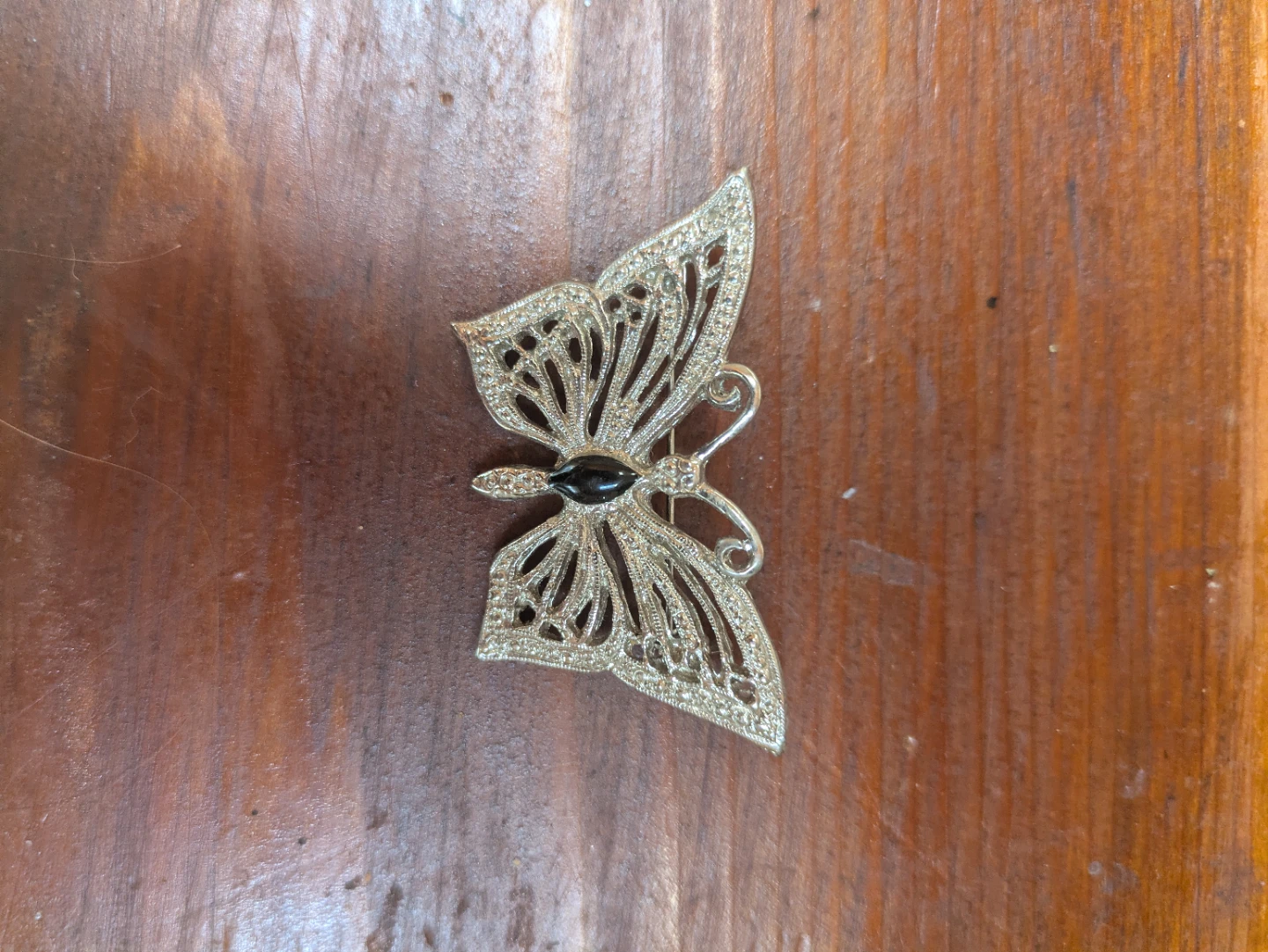 Collection of 4 Brooches - Butterfly, Rose, Cameo & Pearl - photo 2