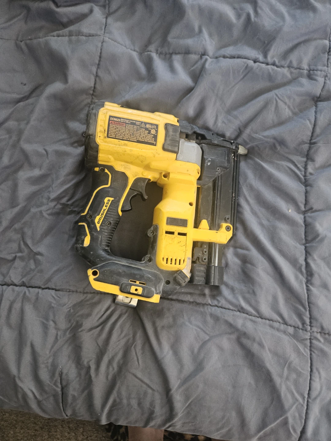 DeWalt 20V Cordless Brushless Brad Nailer - photo 2