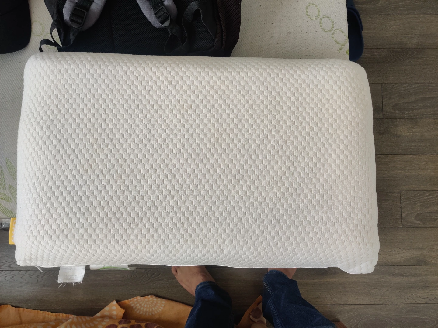 Memory form Pillow (Mlily memory foam)