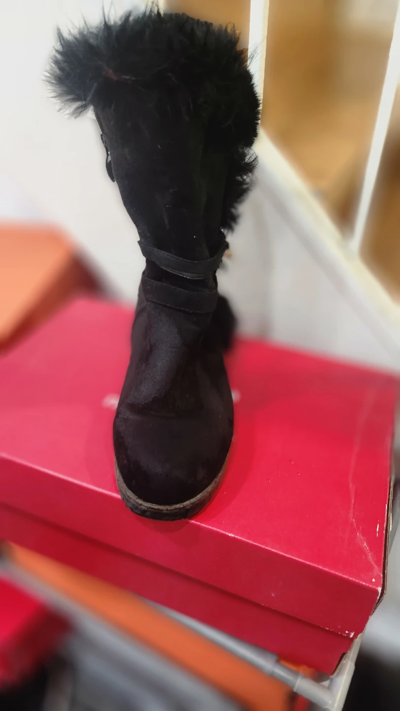 Black Furry Boots - photo 3