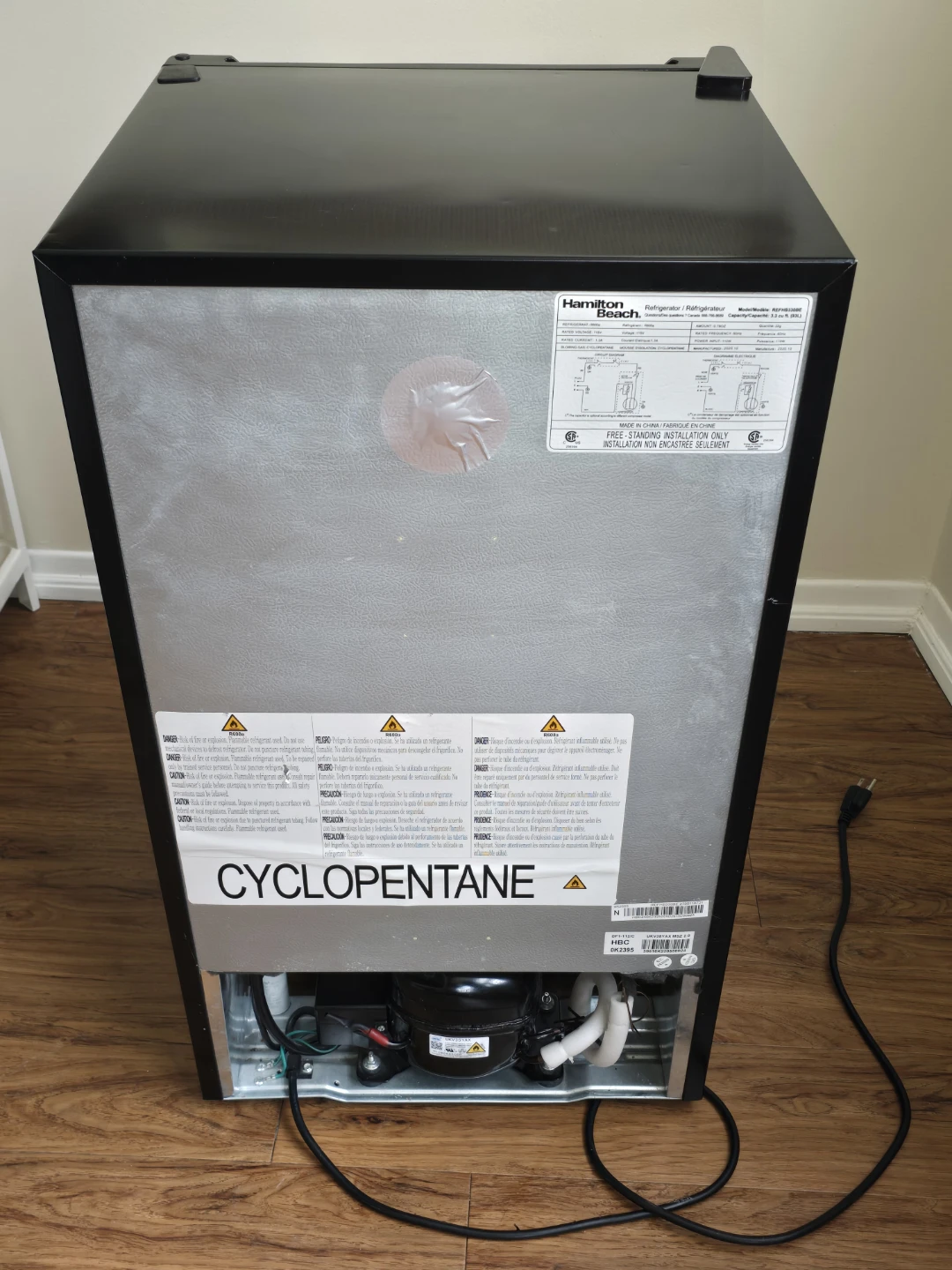 Hamilton Beach Mini Fridge (3.3 CF) - photo 4