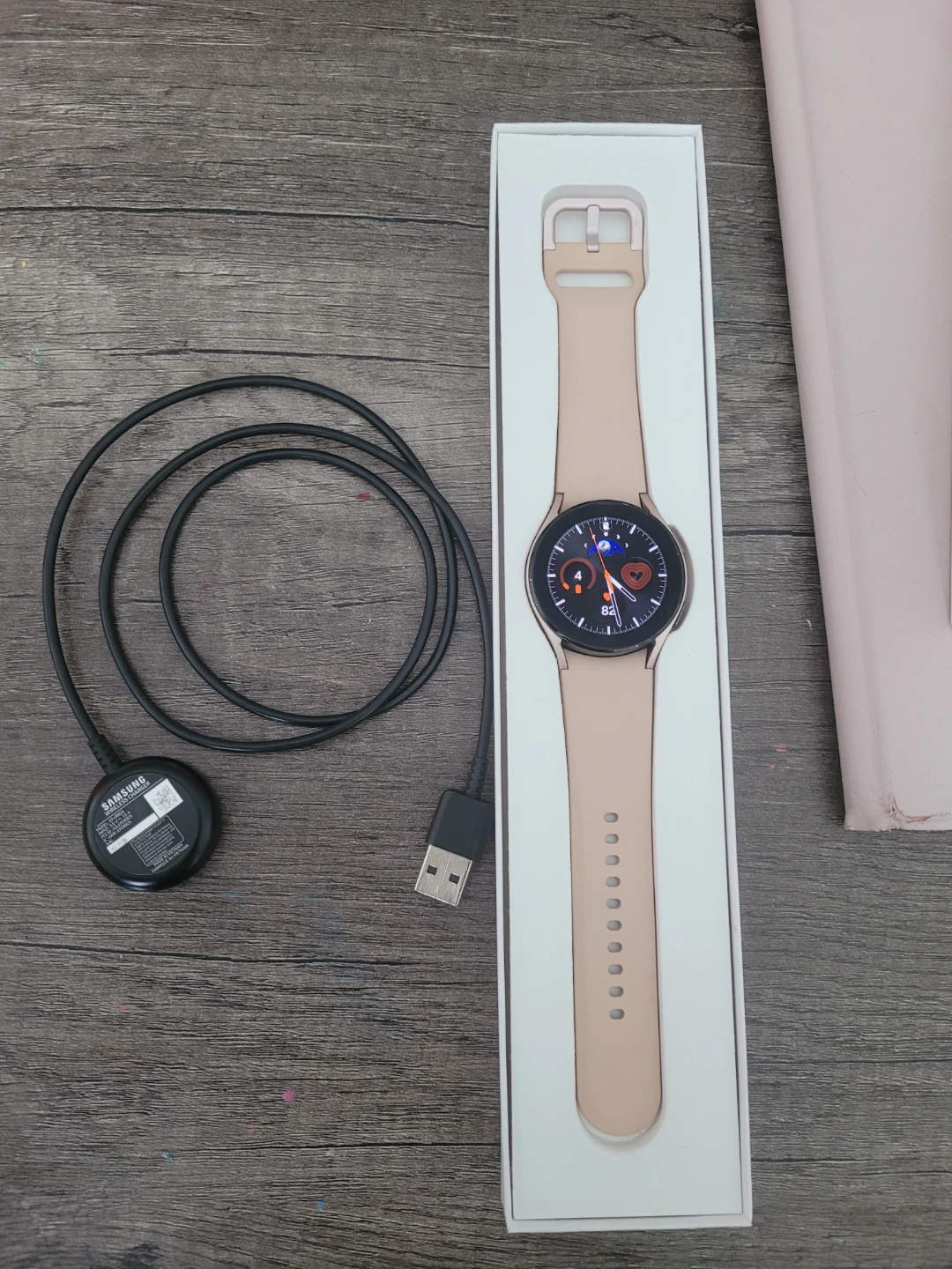 Samsung Galaxy Watch 4 rose gold 40mm Smartwatch - photo 3