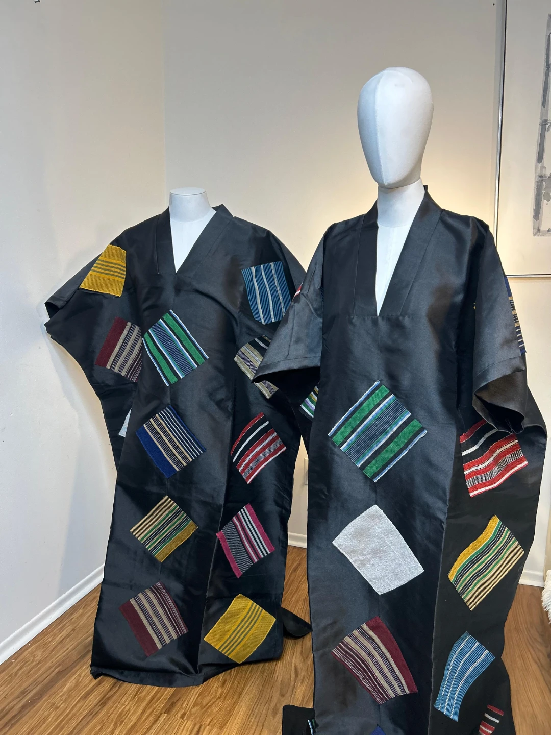 Traditional African Kaftans (Set of 2) - photo 4