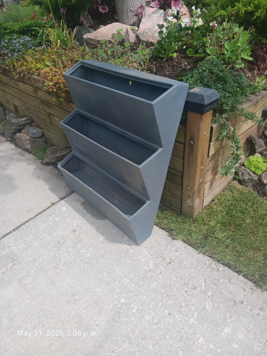 Gray 3-Tier Vertical Planter Set