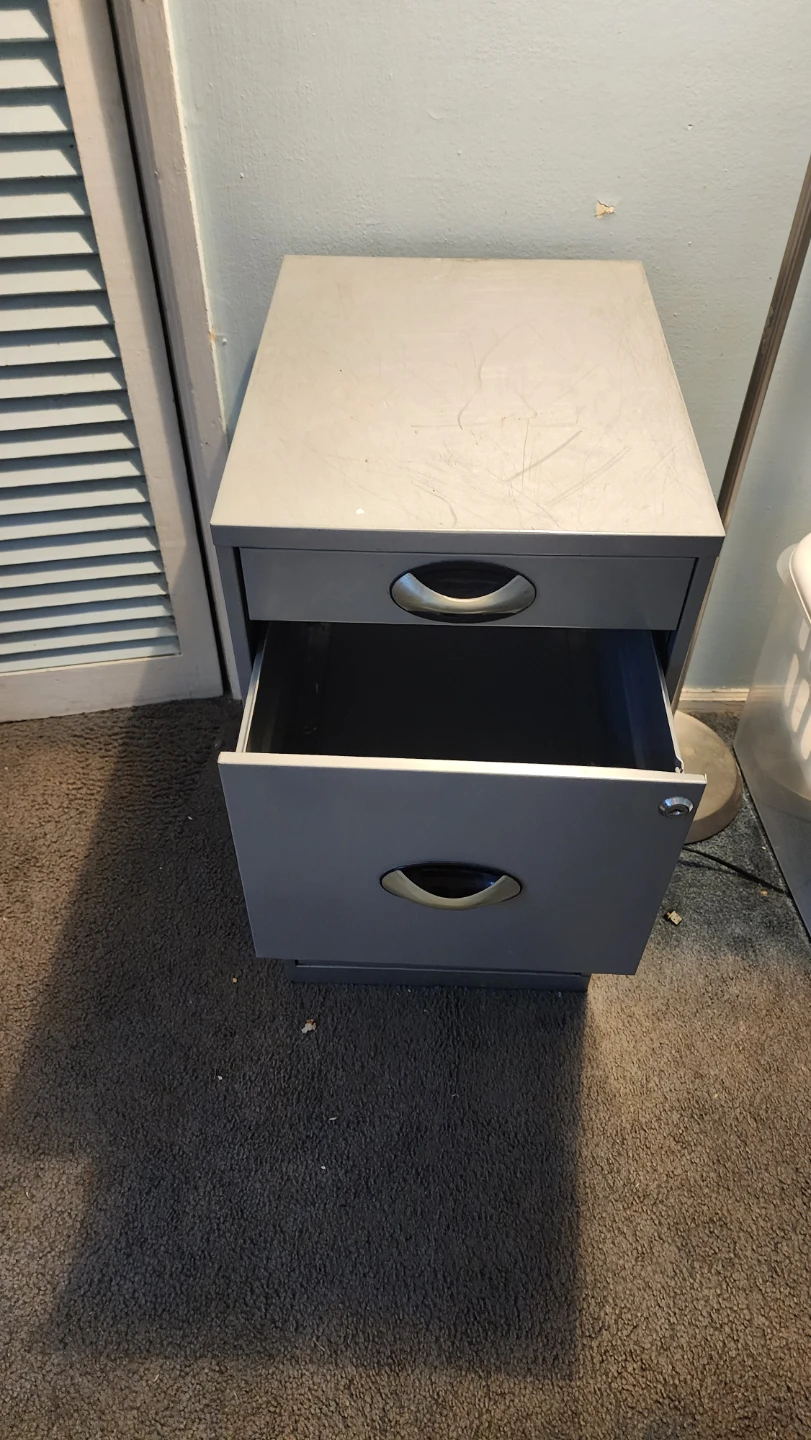 Gray 2-Drawer Metal Filing Cabinet - photo 3