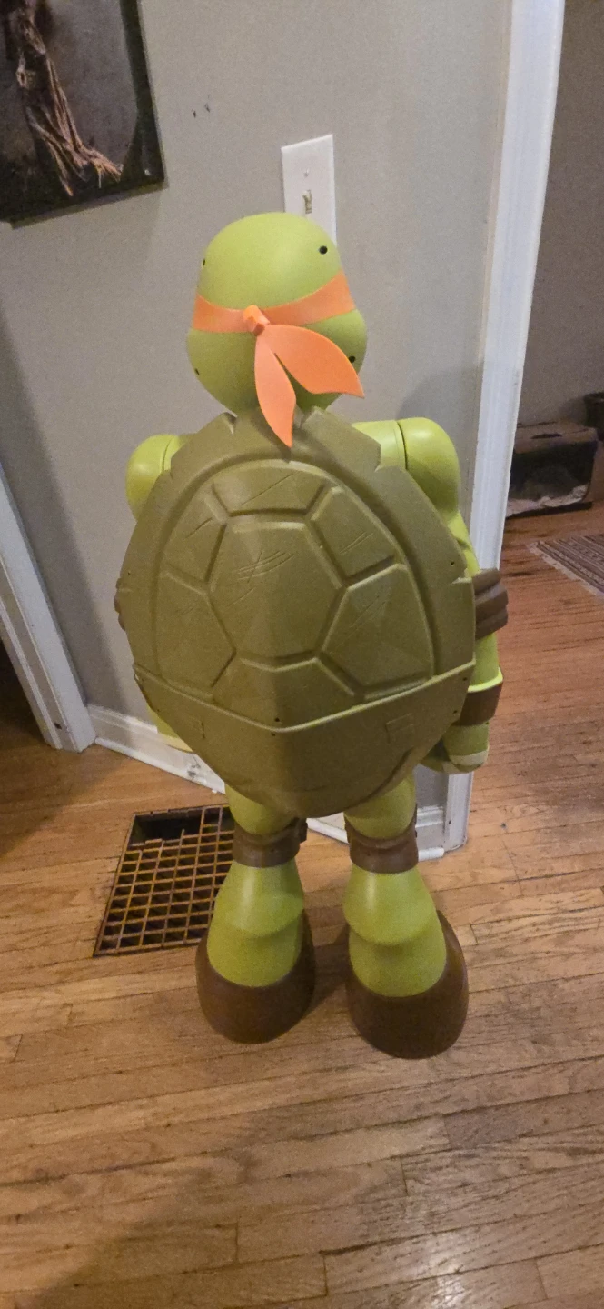 Teenage Mutant Ninja Turtles Michelangelo Figure - photo 2