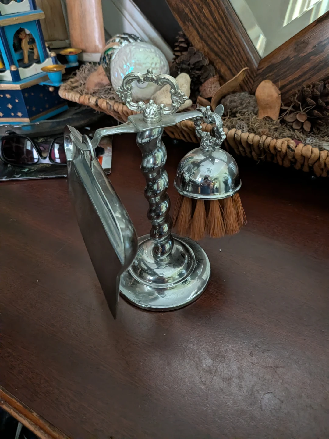 Vintage Silver-Tone Dustpan and Brush Set Art Deco - photo 3