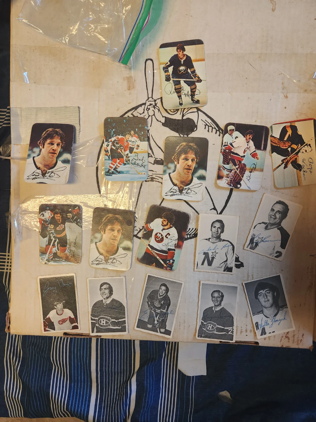 baseball and hockey cards, years all between 60 to 91 - photo 3