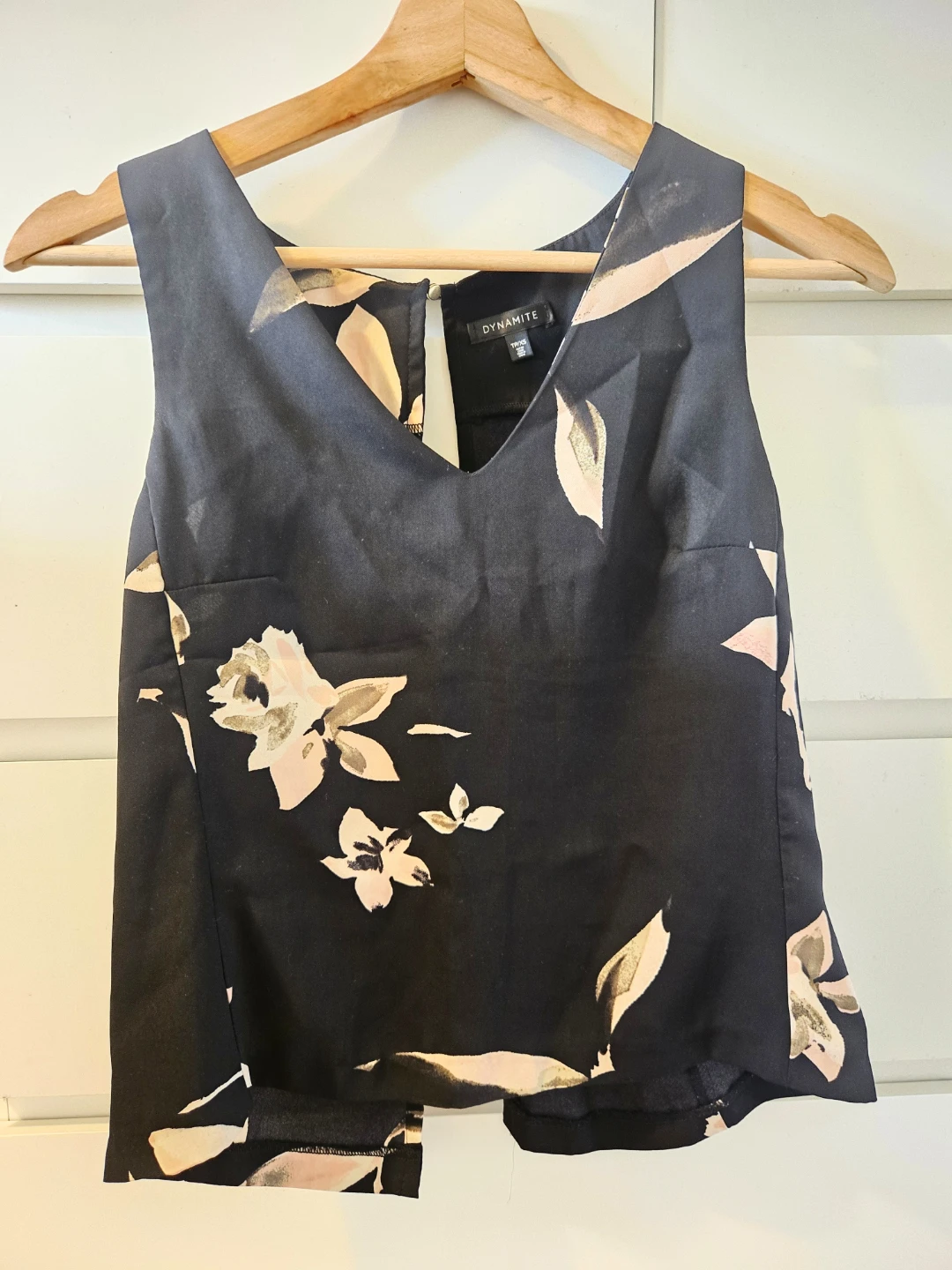 Dynamite Black Floral Sleeveless Top XS