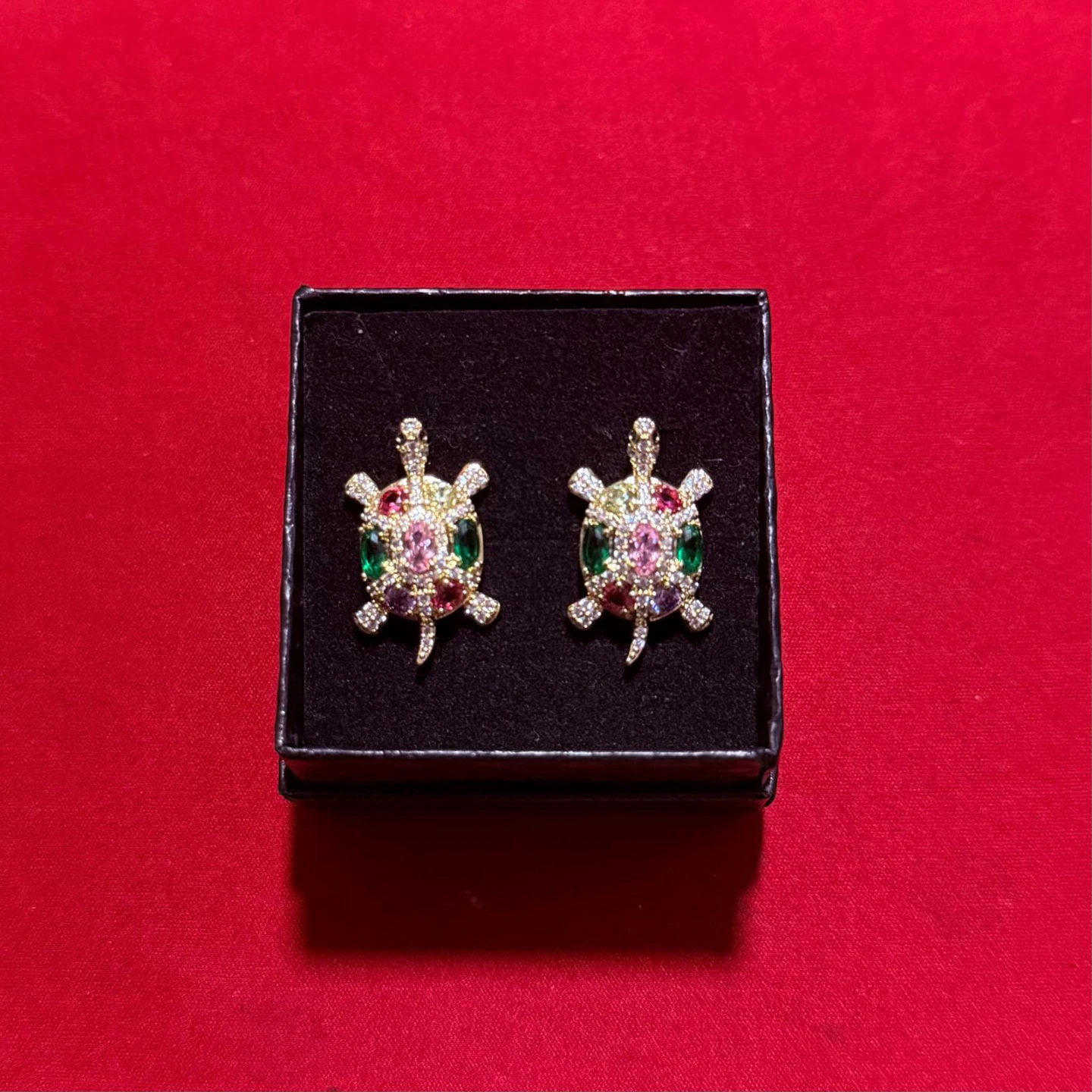 Gold laminated Fashion Jewelry Turtle Earrings with Rhinestones - photo 2