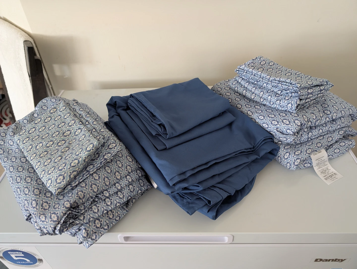 FREE for PICKUP - 3x Queen Microfiber Sheet Sets (Amazon Basics)