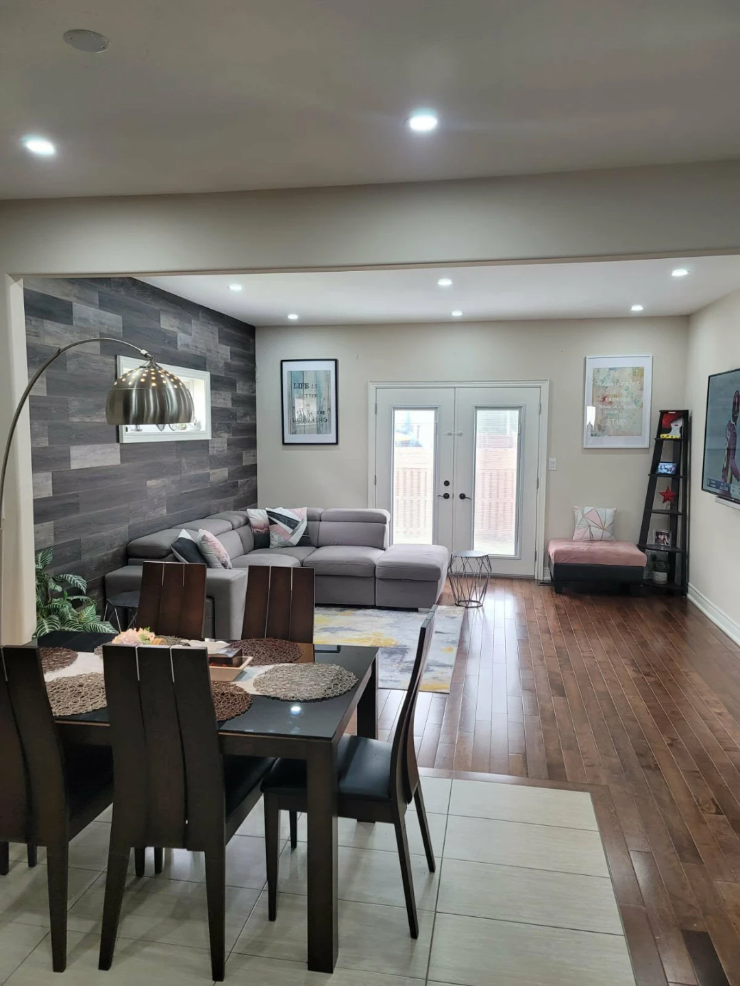 2 Bedroom 2 Bathroom Bungalow - photo 3