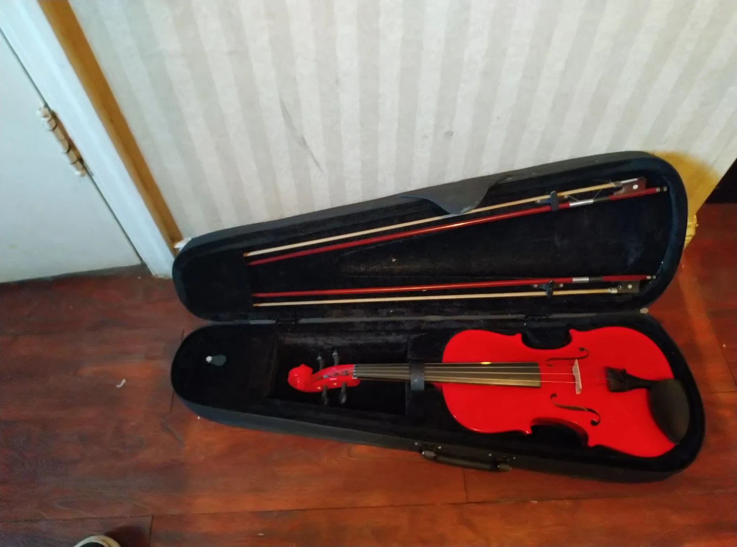 Oxford Red Violin with Case and Bows - photo 3