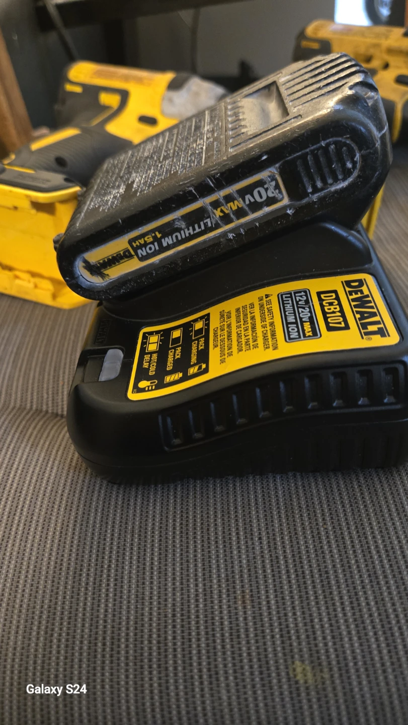 Dewalt 20V Max Drill and Impact Driver with Charger - photo 5