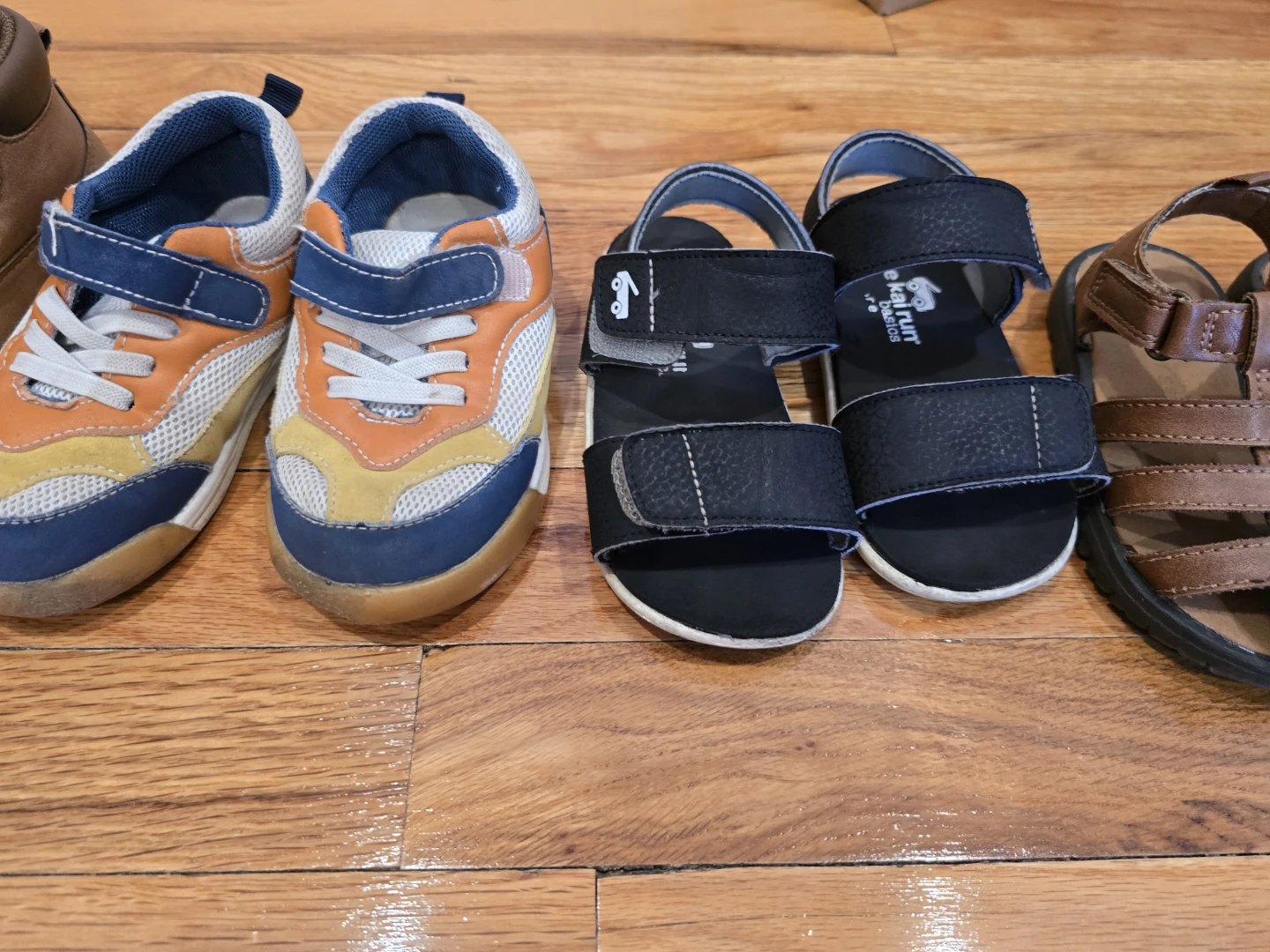 Kids Boots and Sandals Bundle! Toddler size 7. - photo 3