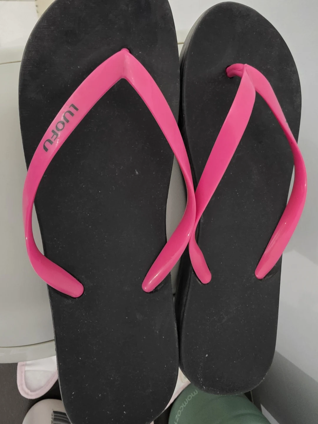⚽Luofu Flip Flops - Black with Pink Straps - Size 39⚽️ - photo 4