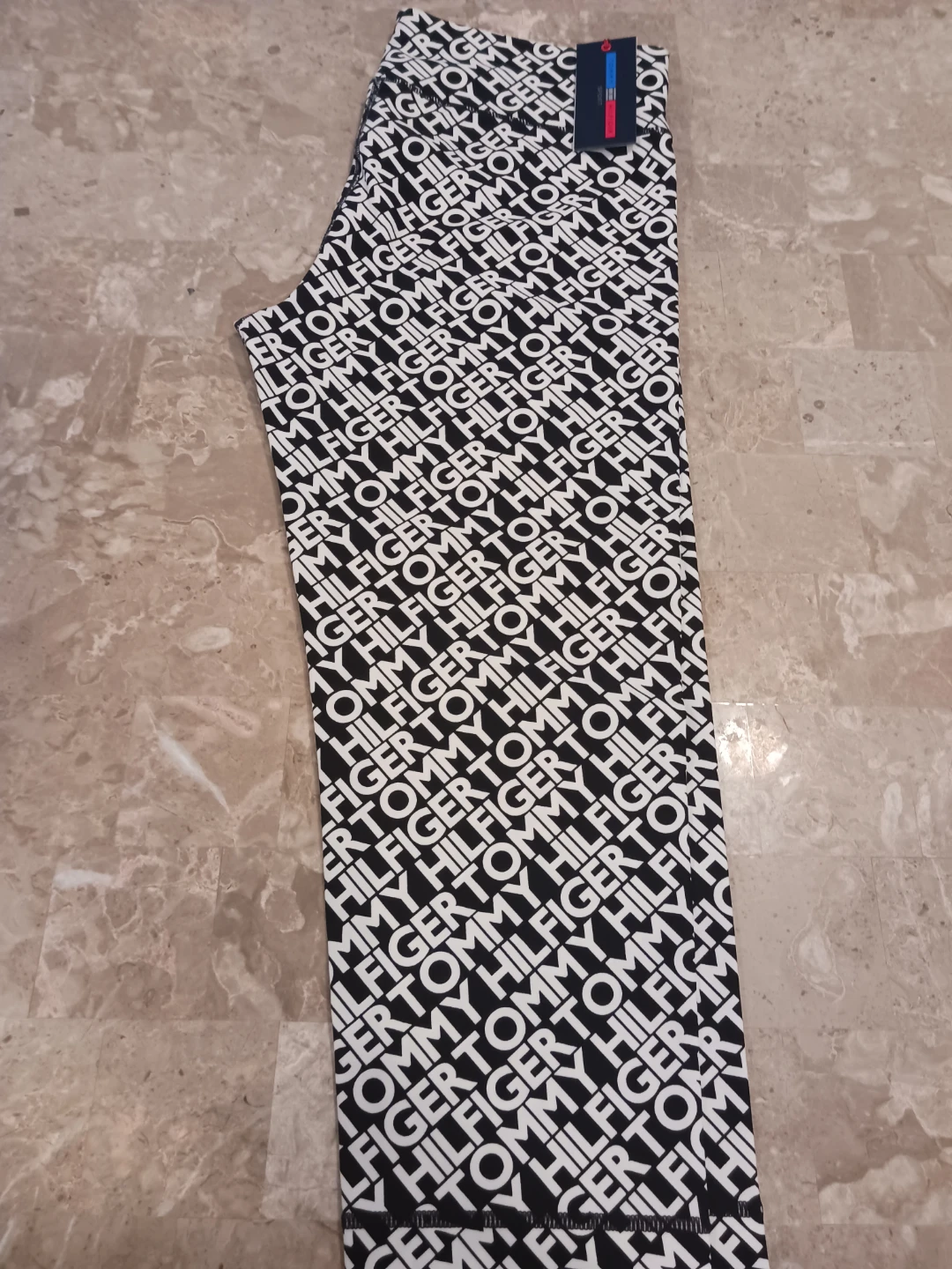 Tommy Hilfiger Crop Mid Rise Leggings