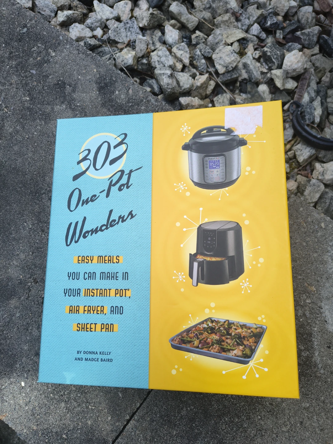 Book 303 one -pot wonders easy meals