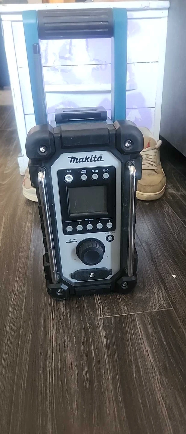 Makita Jobsite Radio Speaker - photo 3