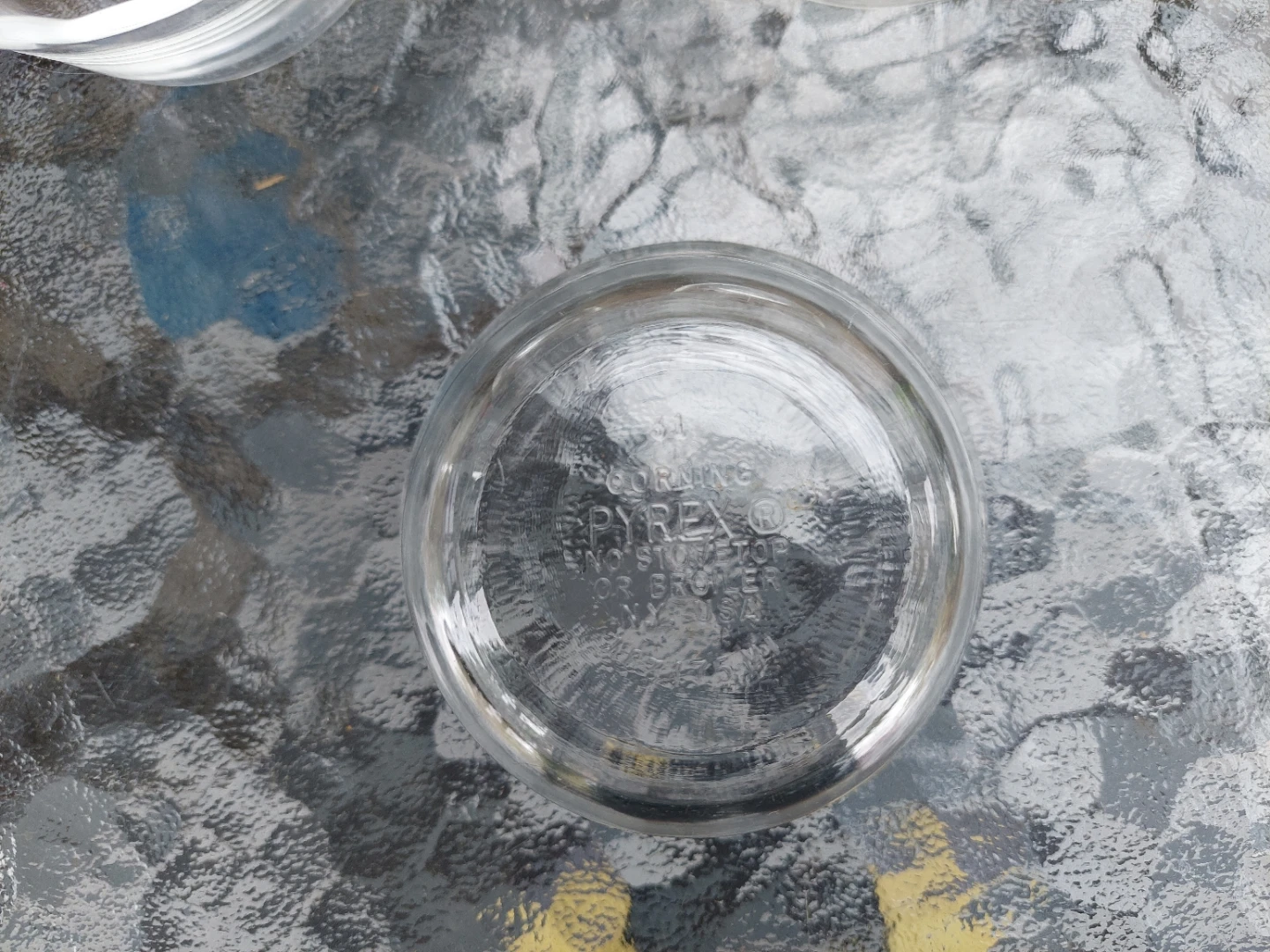 3 Pyrex Glass Bowls - photo 3