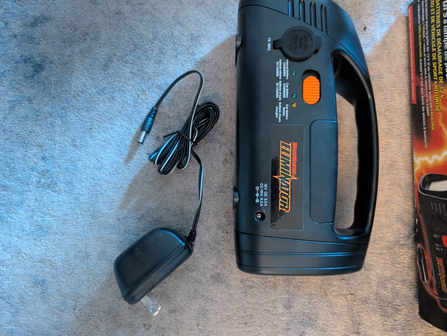 MotoMaster Eliminator Emergency Car Starter with Flashlight - photo 2