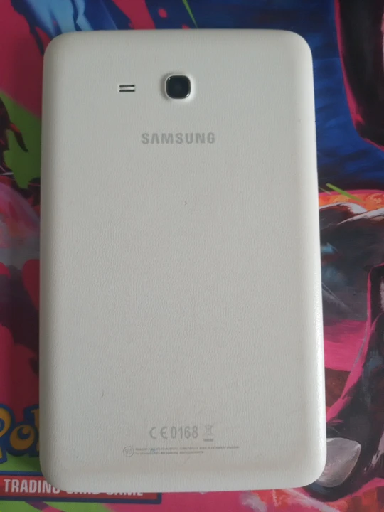 White Samsung Tablet - photo 2
