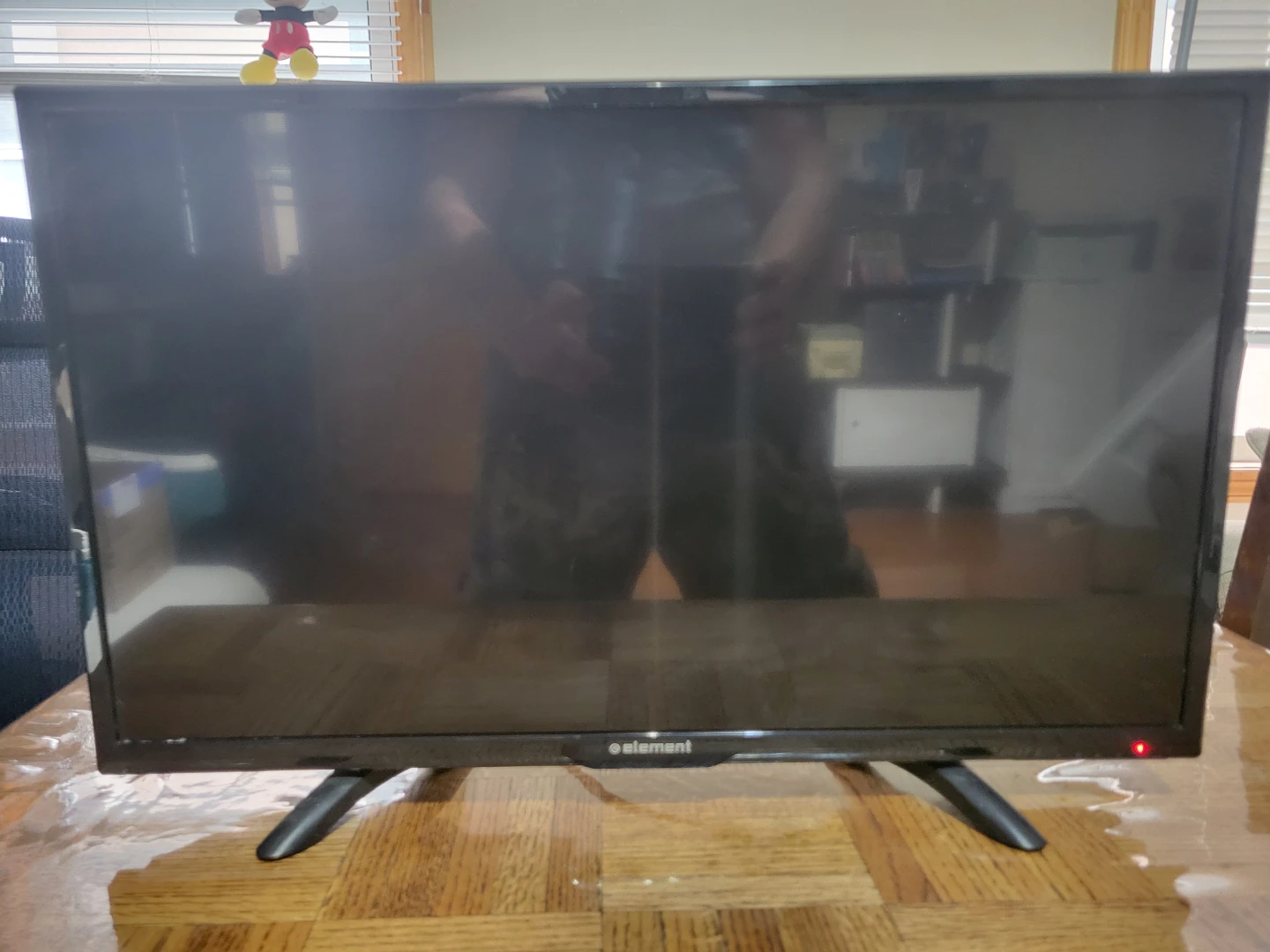 Element 24" HD TV. No remote control! - photo 2