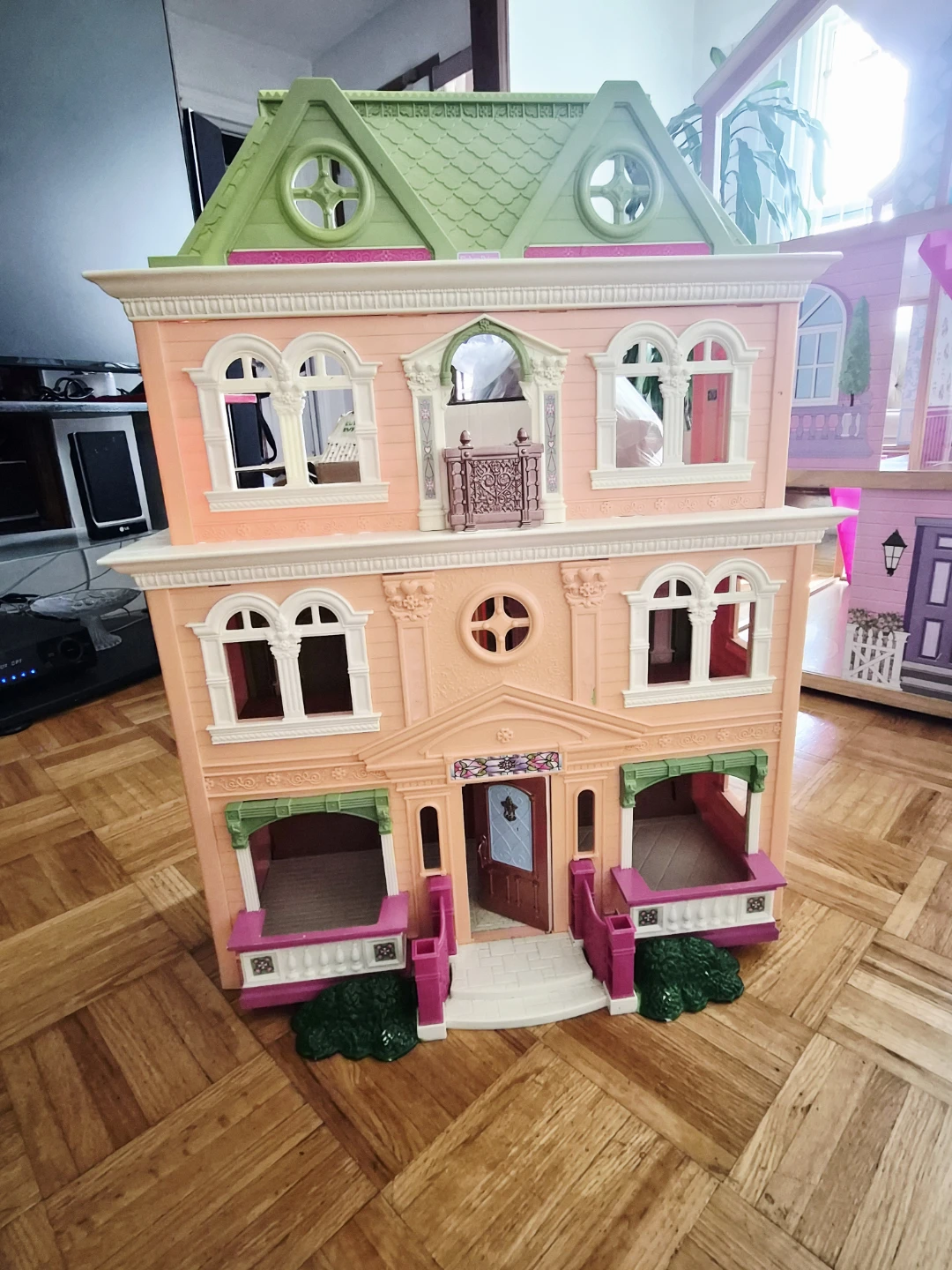 🤩 2 Dollhouses - photo 3